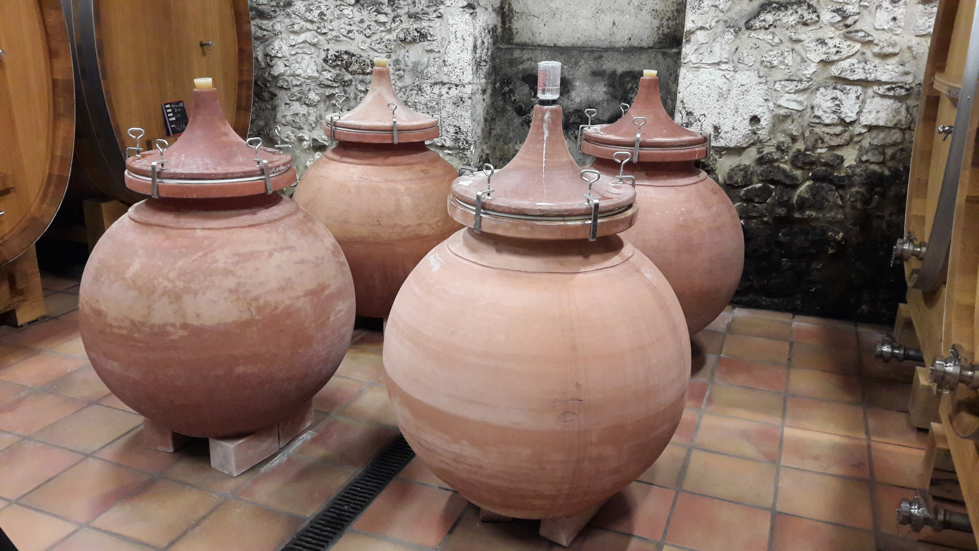 Distribution De Les Goûts Et Les Couleurs Jeux de Quilles, Experts en Vins et Spiritueux - Jeux de Quilles